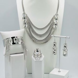 Silver chains set